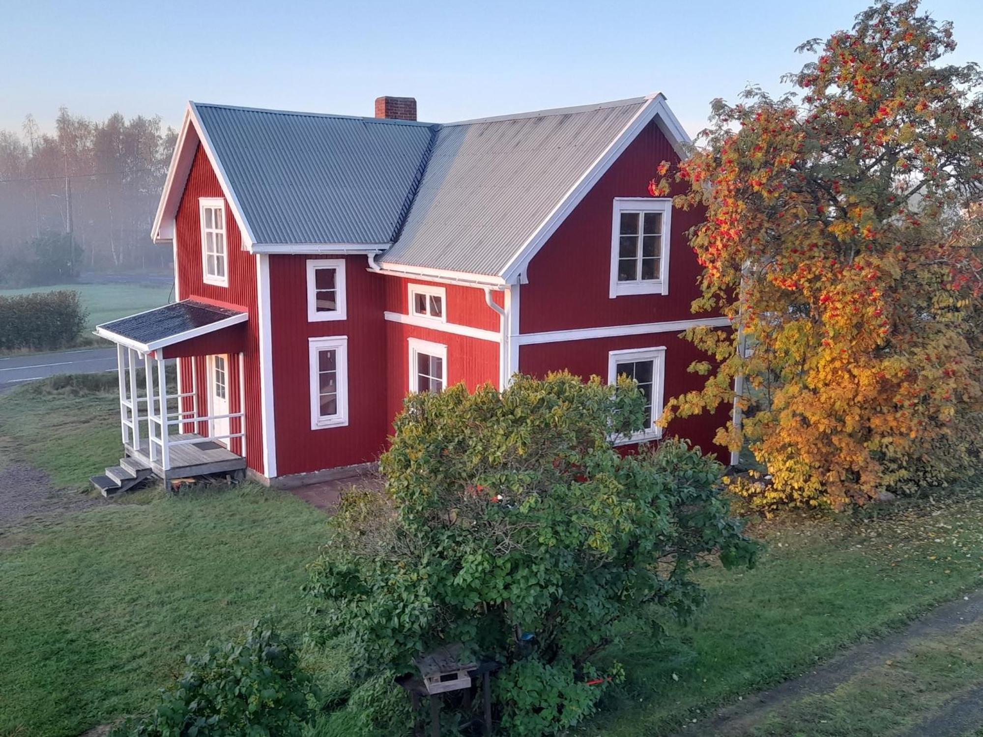 Authentic Scandinavian Log House Kalix Exterior foto